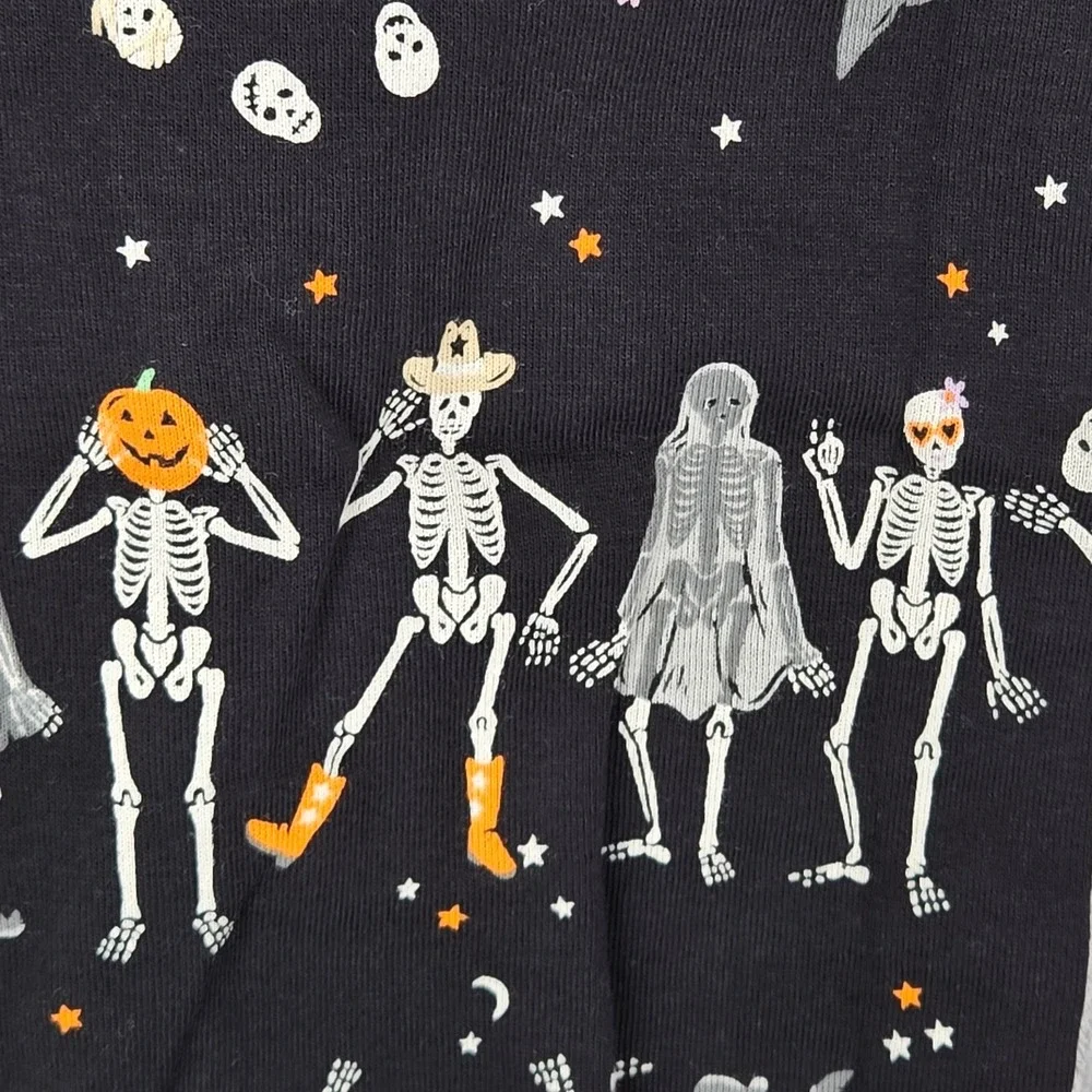 Old Navy NWT Newborn Skeleton Halloween 2-Way Zip Footed Sleeper Baby Spooky